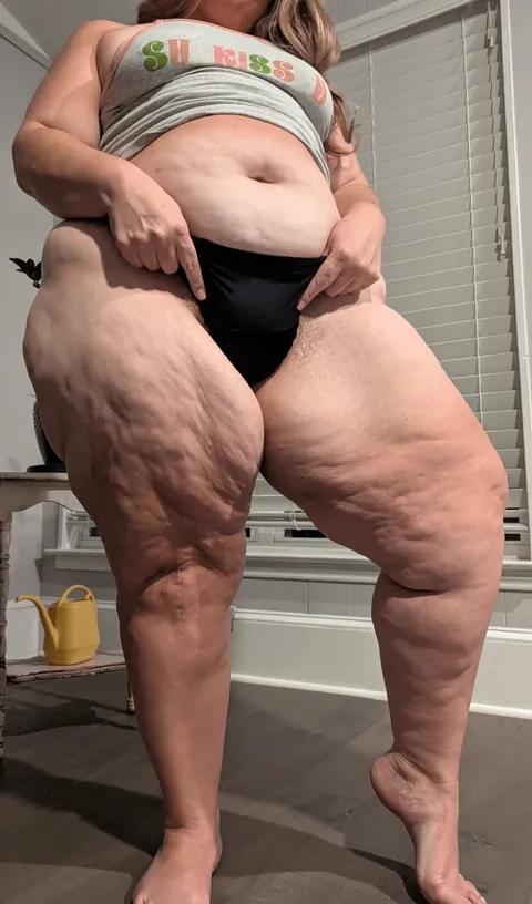 Sun shouldn't be the only thing to kiss me