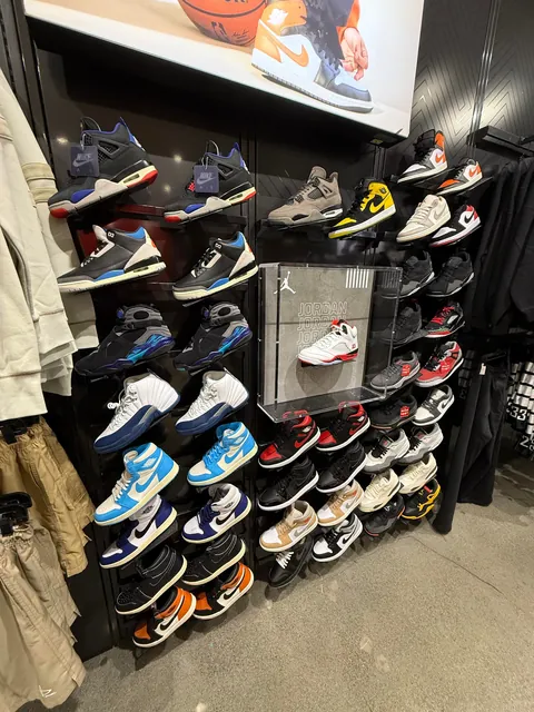 How my local footlocker have all the heat while I’m unemployed? 😭🥀