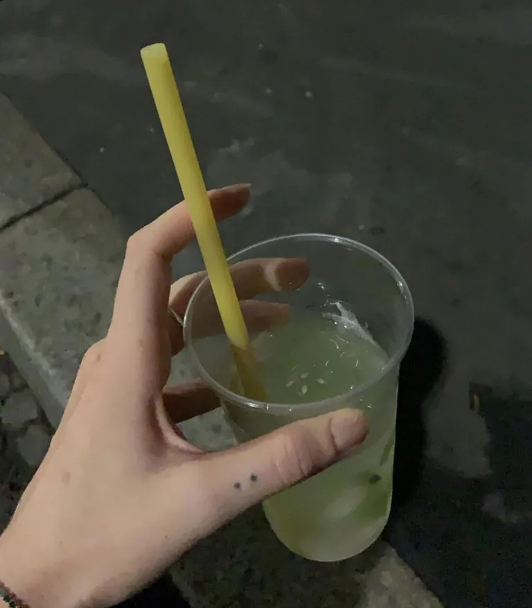 Here in Italy bars are starting to use pasta as straws to reduce plastic use. Our technology amazes the world another time.
