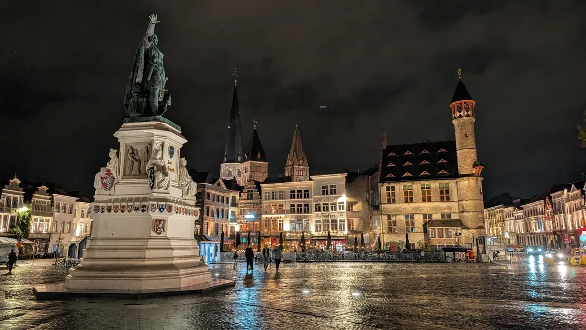 Does anyone else love night time walks in medieval towns?