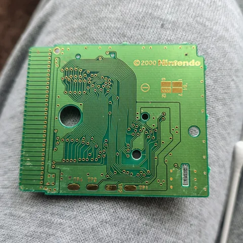 Cleaned and saved this Pokémon crystal from the trash someone was going to throw it away 😭