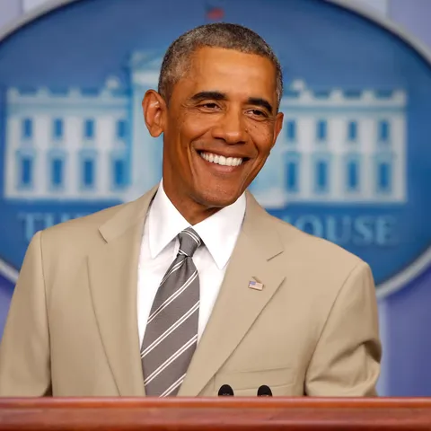 Picture of President Barack Obama wearing a tan suit