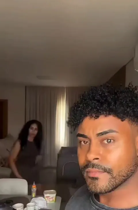 Man flips off wife