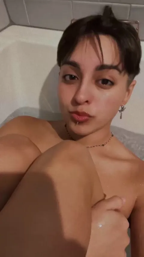 come stretch me out 🥺