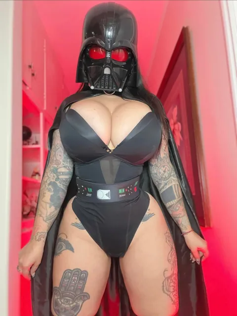 Bimbo Vader or bimbo slave Leia