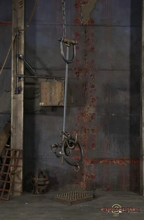 Intricate and intimate bondage device
