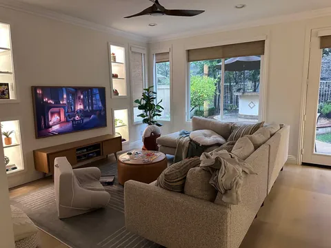 Lazy rainy weekends are a vibe. Finally feels like fall.