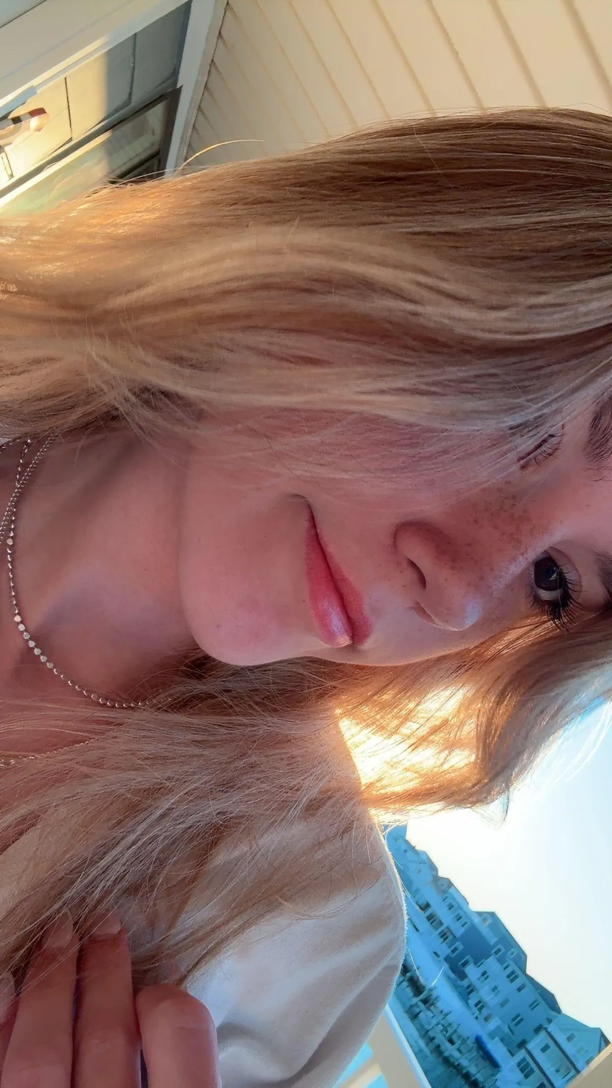 18F Am I hot or cute?