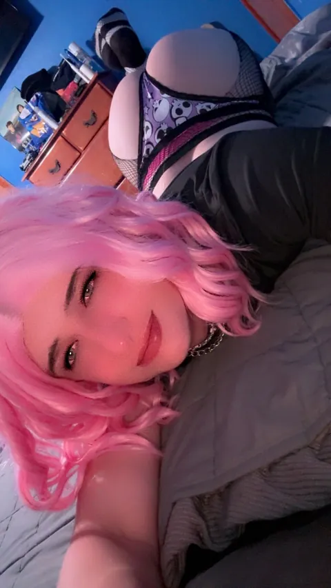 My mom accidentally caught me, but she said i looked cute in this🥺👉🏻👈🏻