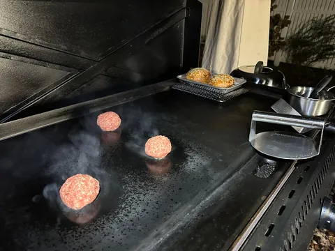 [Homemade] smash burgers