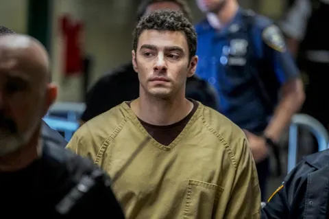 (OC) Luigi Mangione arrives at court as a judge dismisses state terrorism charges against him