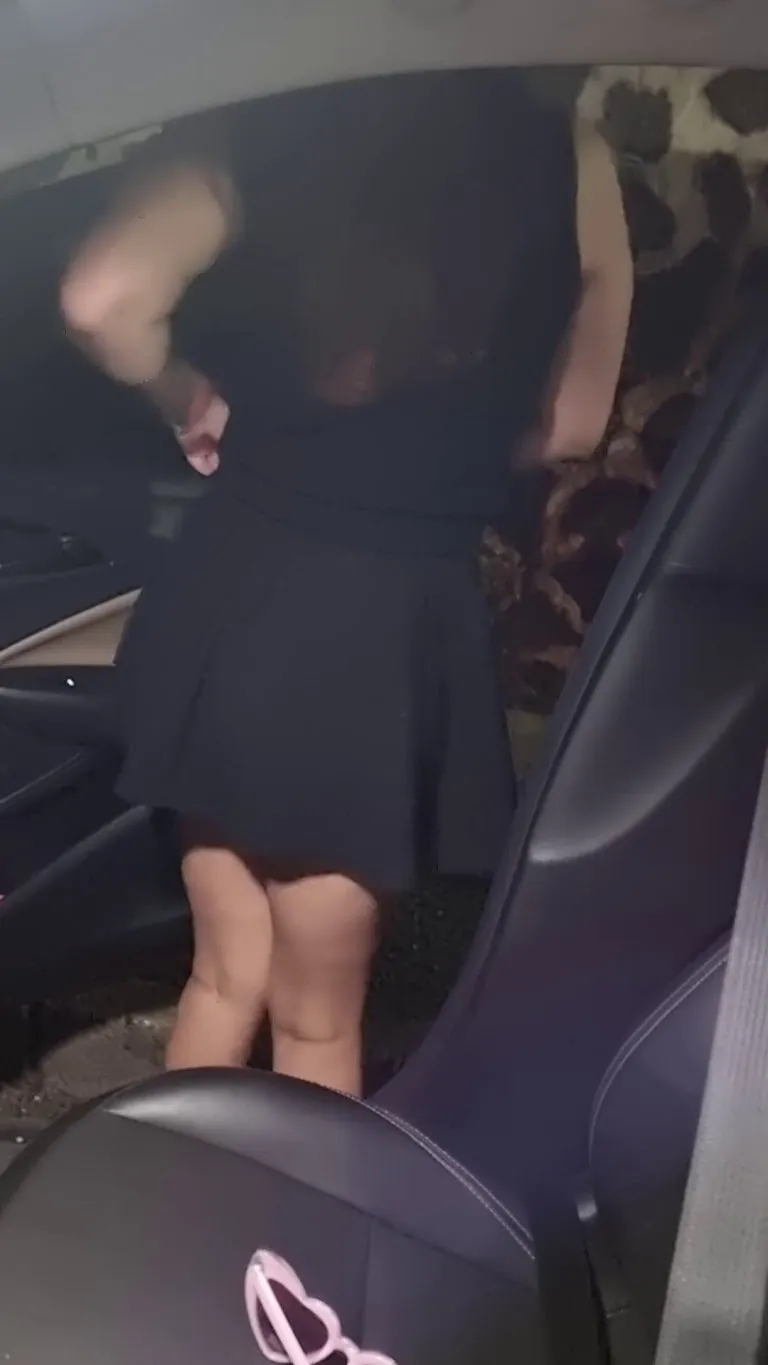 Dared to lose my clothes and walk away from the car as much as I could