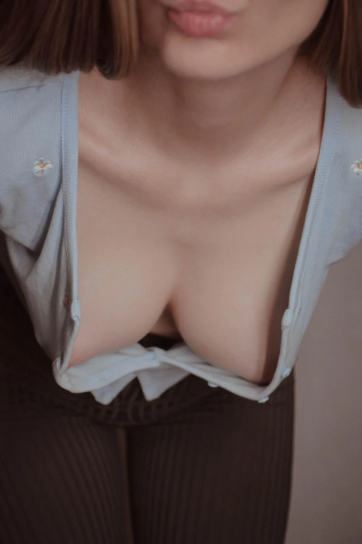 My friends love this blouse... but why 😳