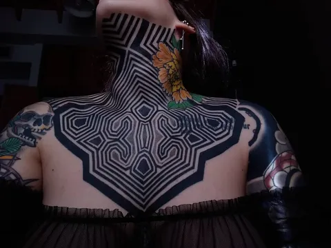 My chest+neck piece done by Charly Saconi at Black Gate 101 (Buenos Aires - Argentina)