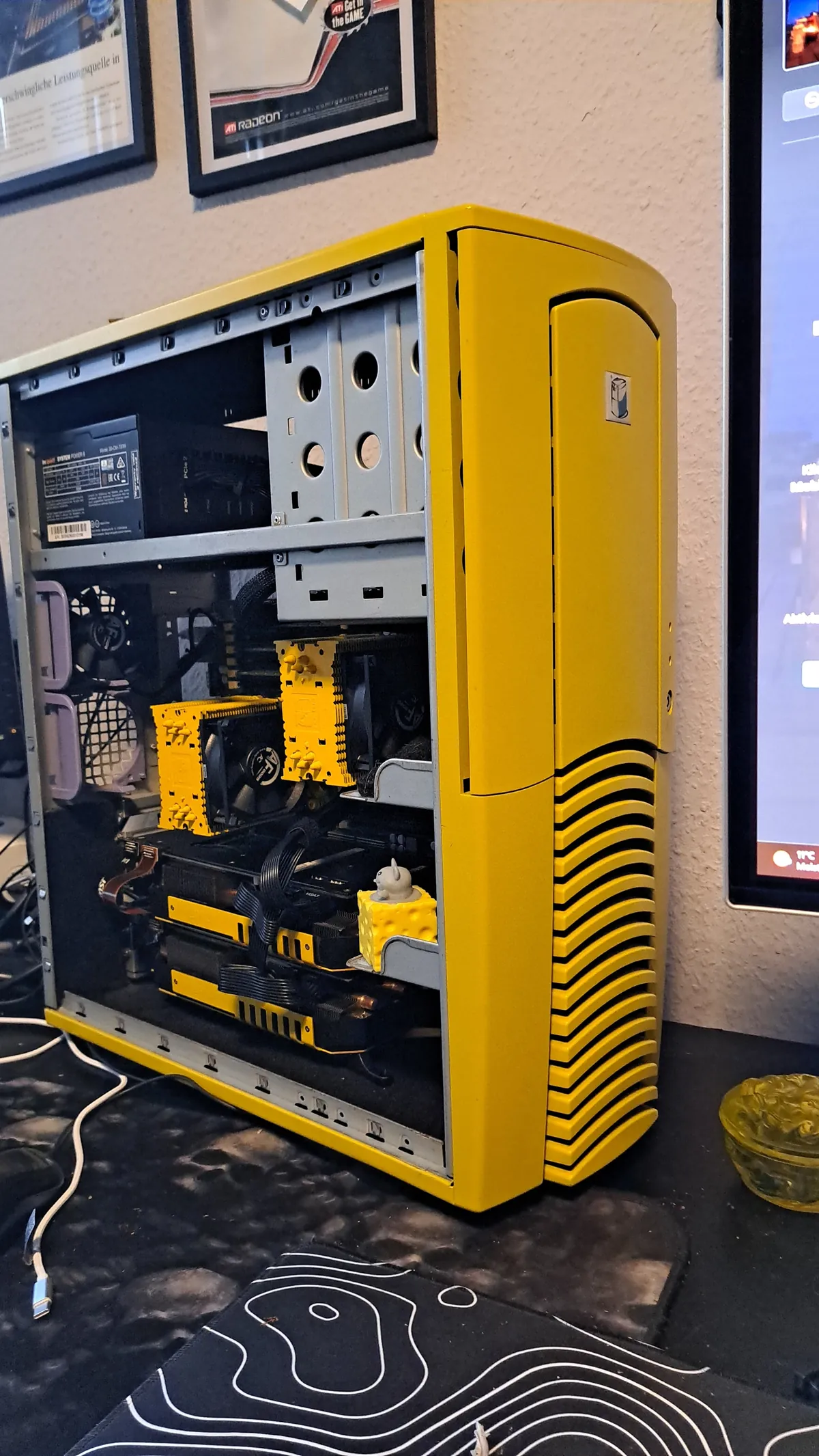 The yellow Submarine