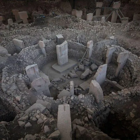 Research suggests that carvings at Göbekli Tepe, a 12,000-year-old monument in Turkey, may represent the world's oldest calendar, marking solar days and years