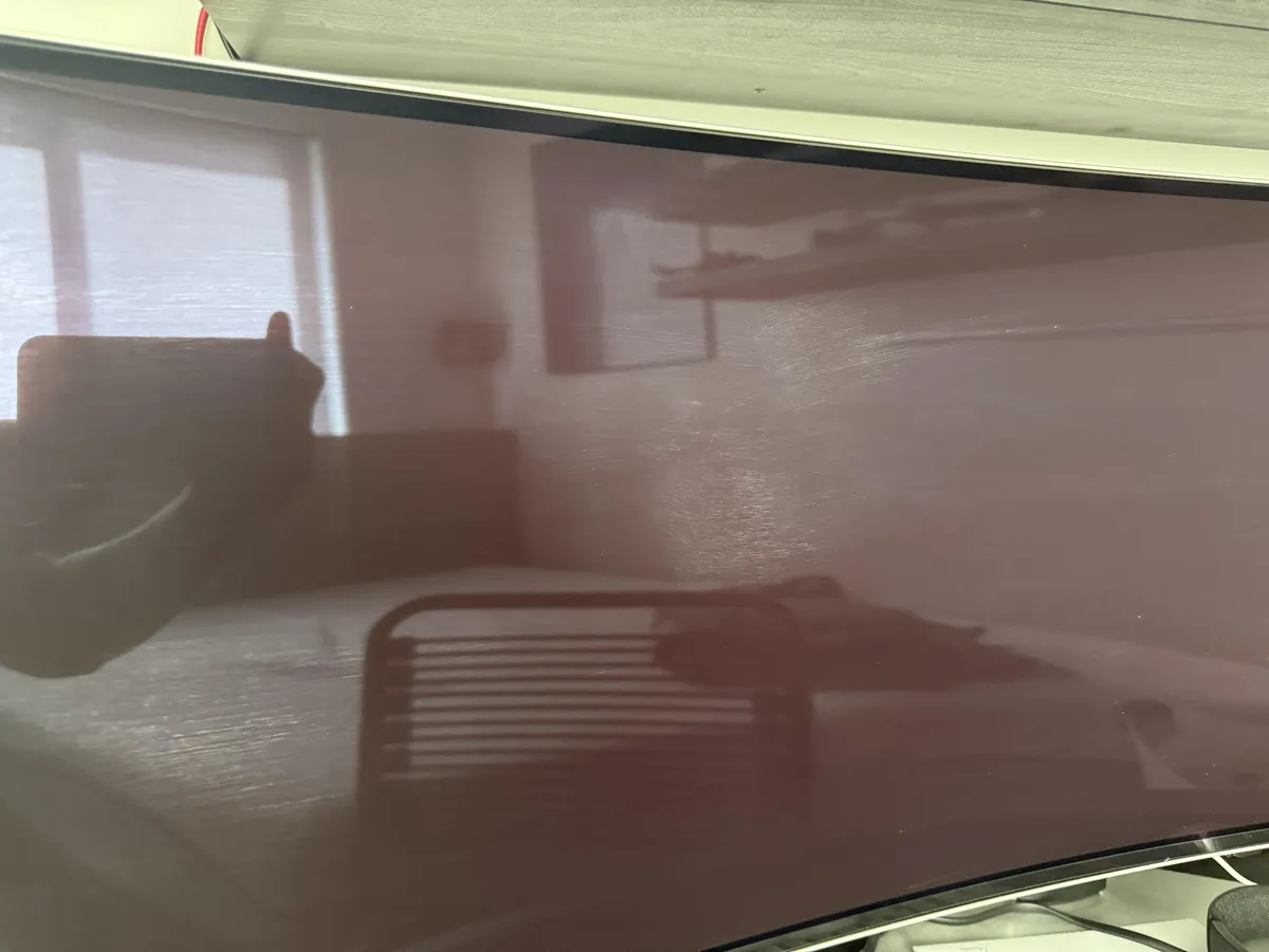 Cleaners cleaned my monitor, now it’s super streaked