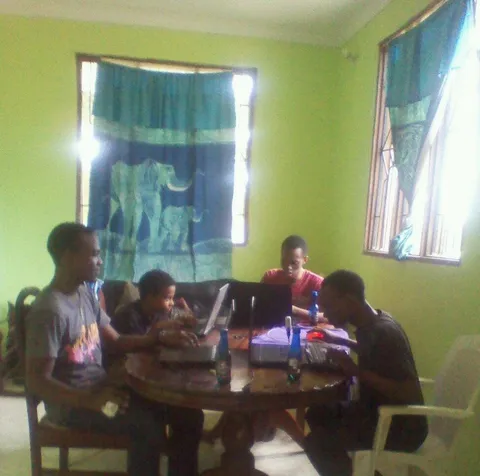 7 years ago I hosted the first Halo combat evolved LAN party is Tanzania, only my friends showed up but it was expected cause no one else knew what Halo was... some people showed up for the free energy drinks then left, Good times. BTW most of the PCs on that picture had 2 Gigs of Ram.