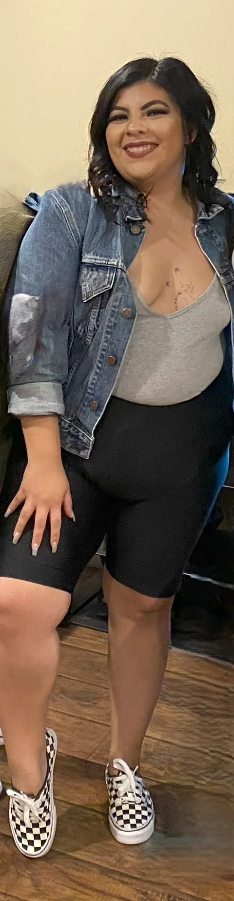 4'11 BBW Hotwife