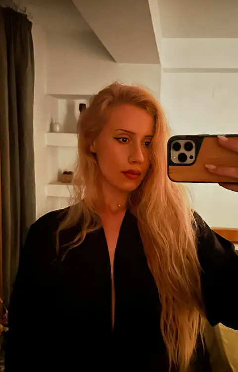 23F. Been crying over missing my ex. I want to cry over something else so wreck me pls