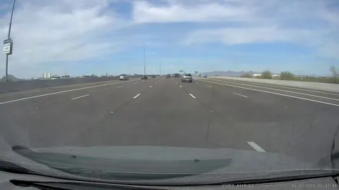 [OC] Let's drive 30mph on the freeway