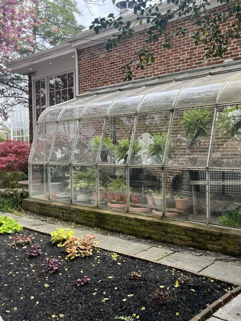 i love a nice green house