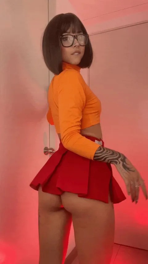 Velma Dinkley [Scooby-Doo] by waifuxwillow