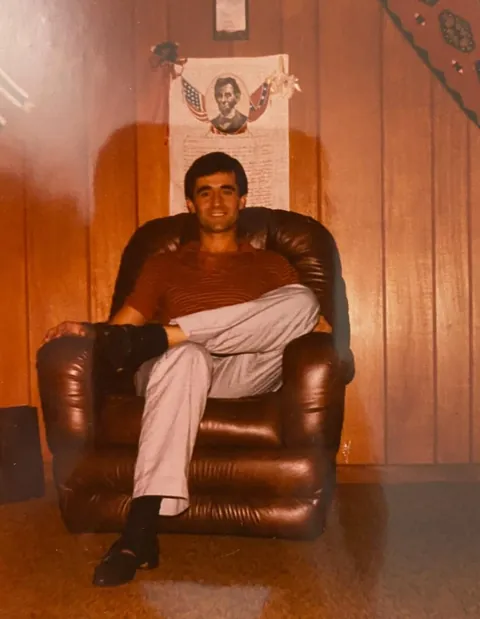 My dad’s first years in America as an immigrant (1980s)