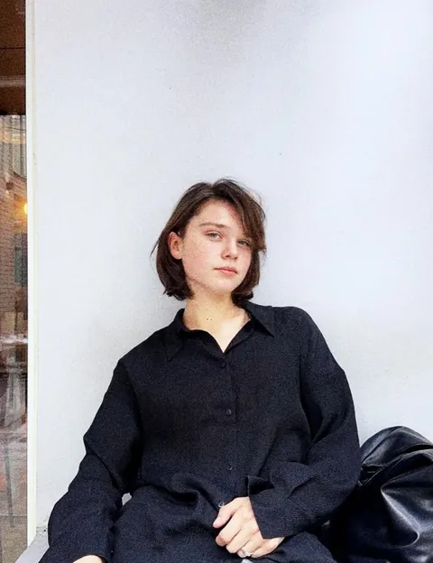 Been told I look transgender my whole life. Guess imma start taking it as a compliment :)