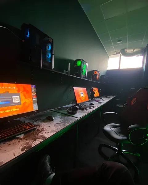 We have 40 i7-13700KF at work, 4 of them already died!