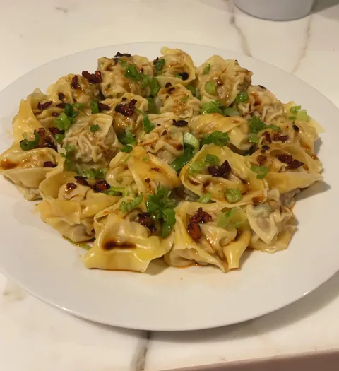 Pork and shrimp wontons with chili oil [homemade]
