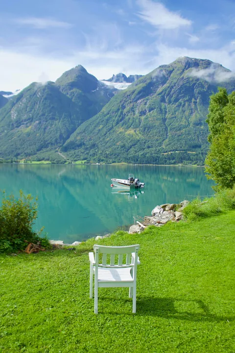 8 summer days in the Norwegian fjords 🌸🌿⛰️