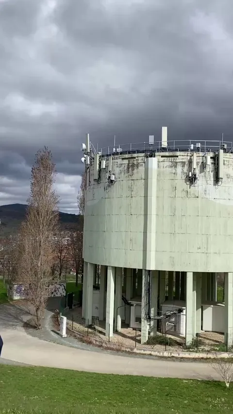 The wind has other plans