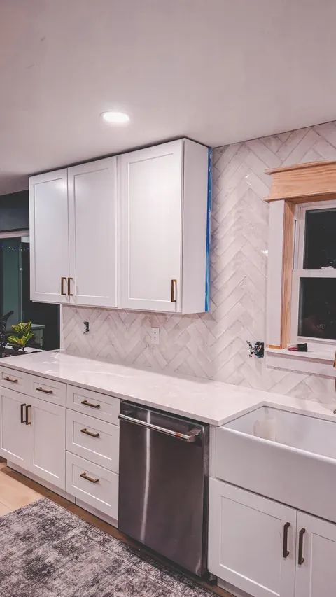 Update: Herringbone backsplash - never again