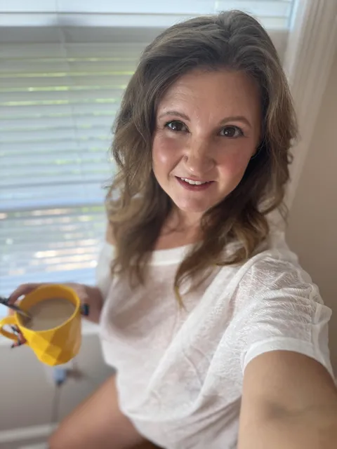 It’s a pants less kinda day [f]