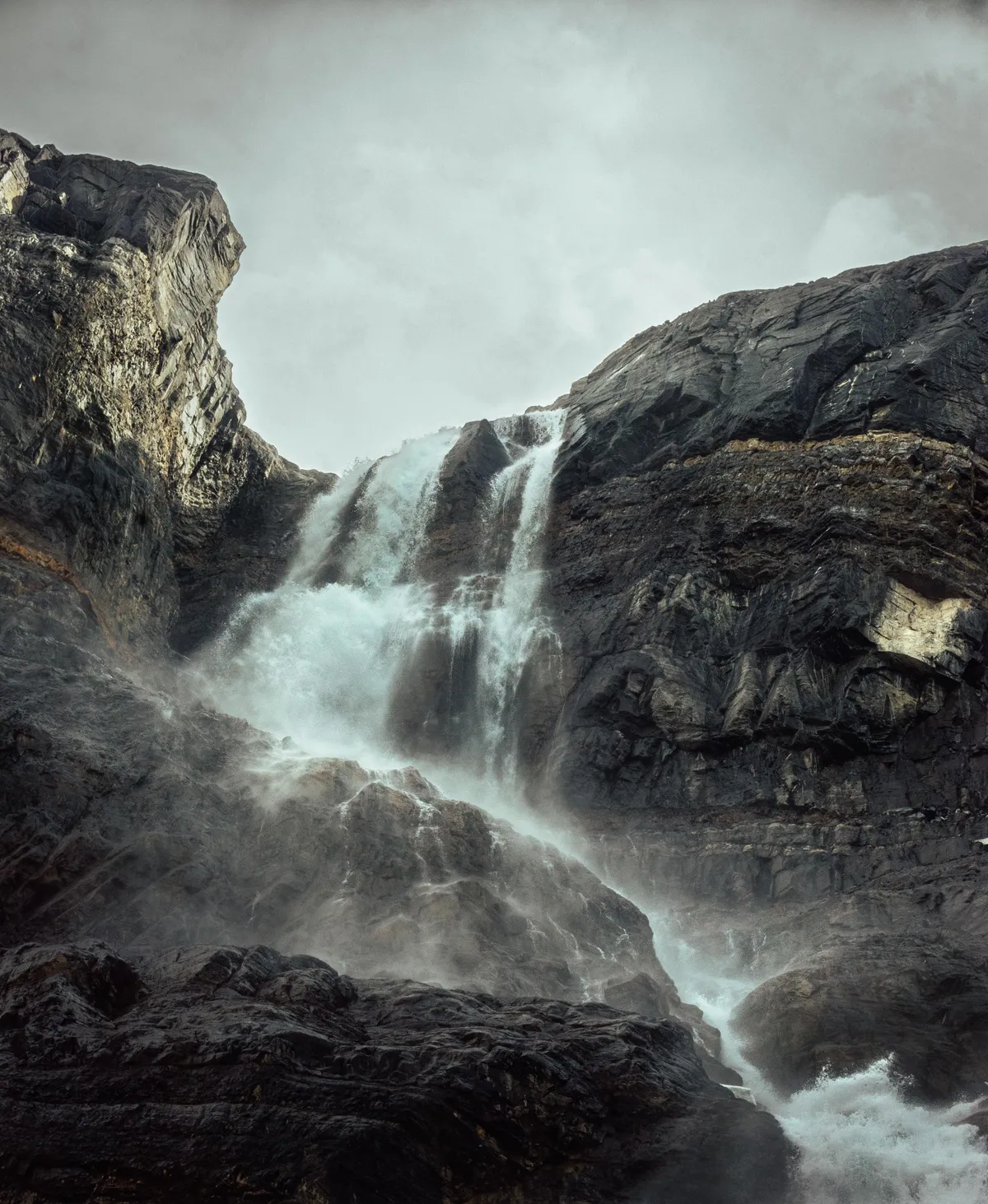 Bow Glacier Falls, Alberta [OC] [3930x4793]
