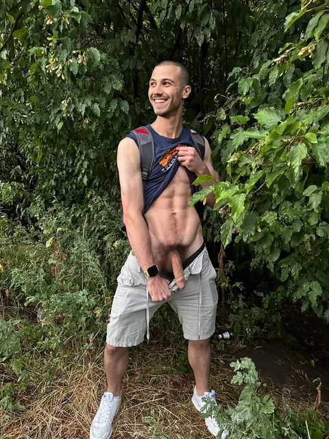 I wish that summer to come back faster, so I can show my penis to random people 😍