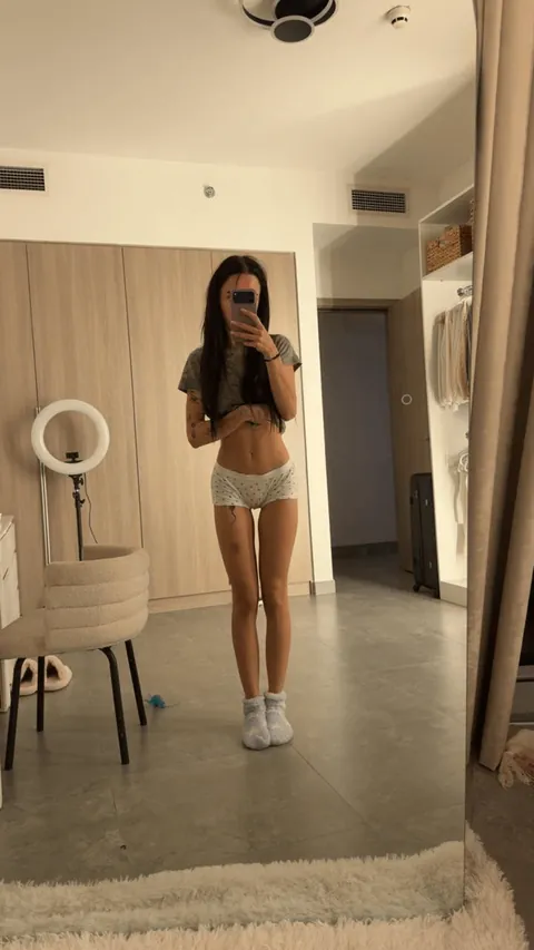 cute shorts with a cute booty
