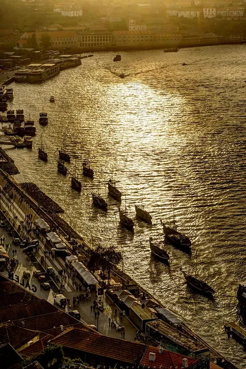 ITAP of  a some boats on a river
