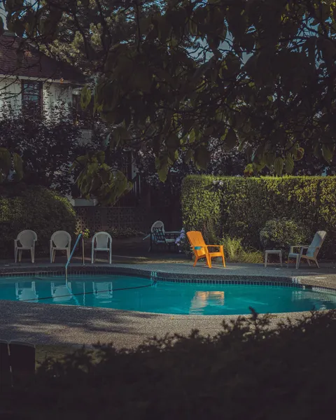 Trying to find scenes in a covid quiet city