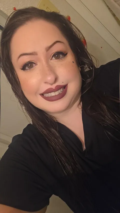 This slutty nurse really just wants to make you cum after your appointment 🥵🤤