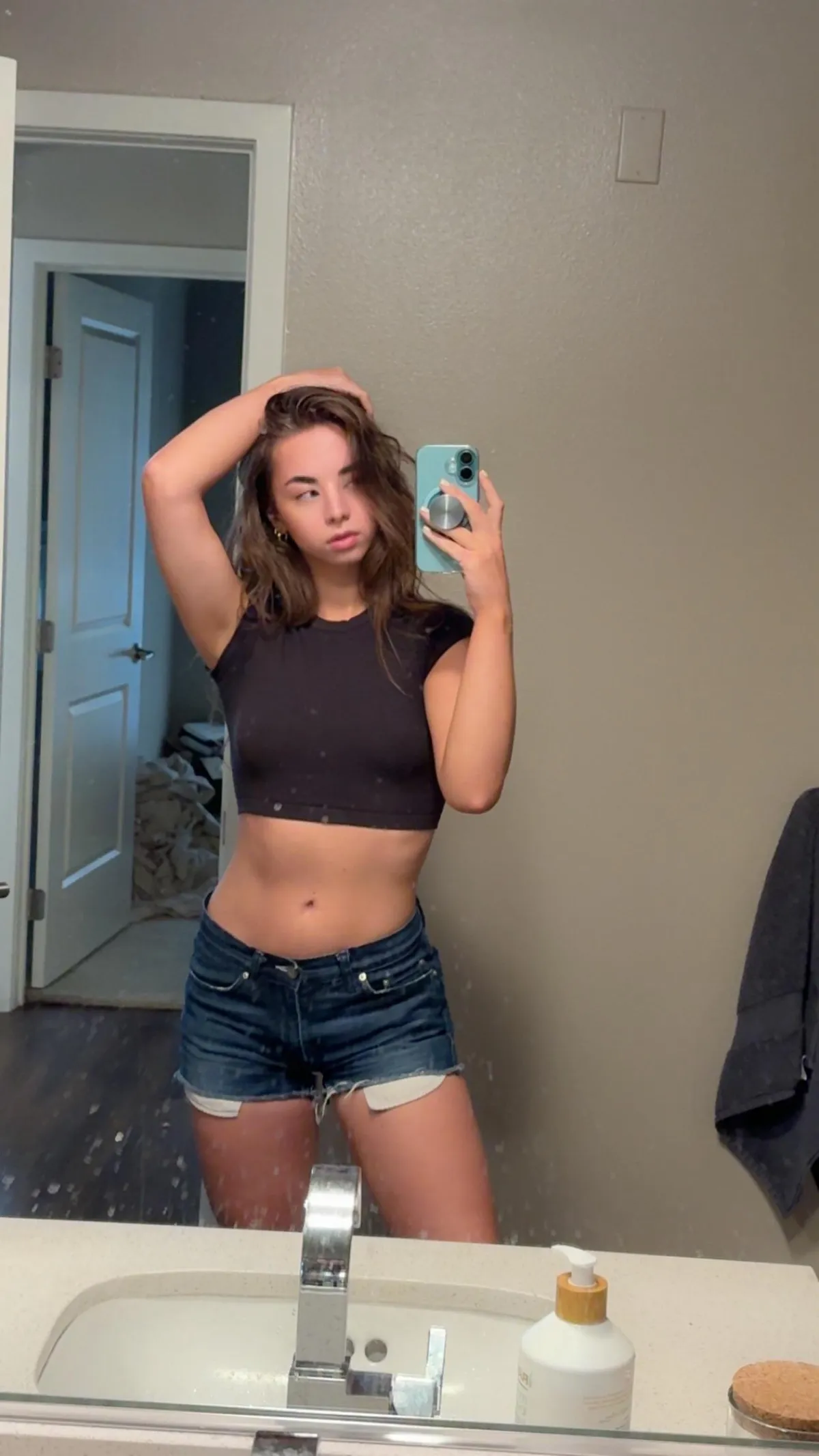 Little selfie after a photoshoot 😉 [F]