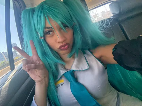 I swear I love This Lil Bitch 😩