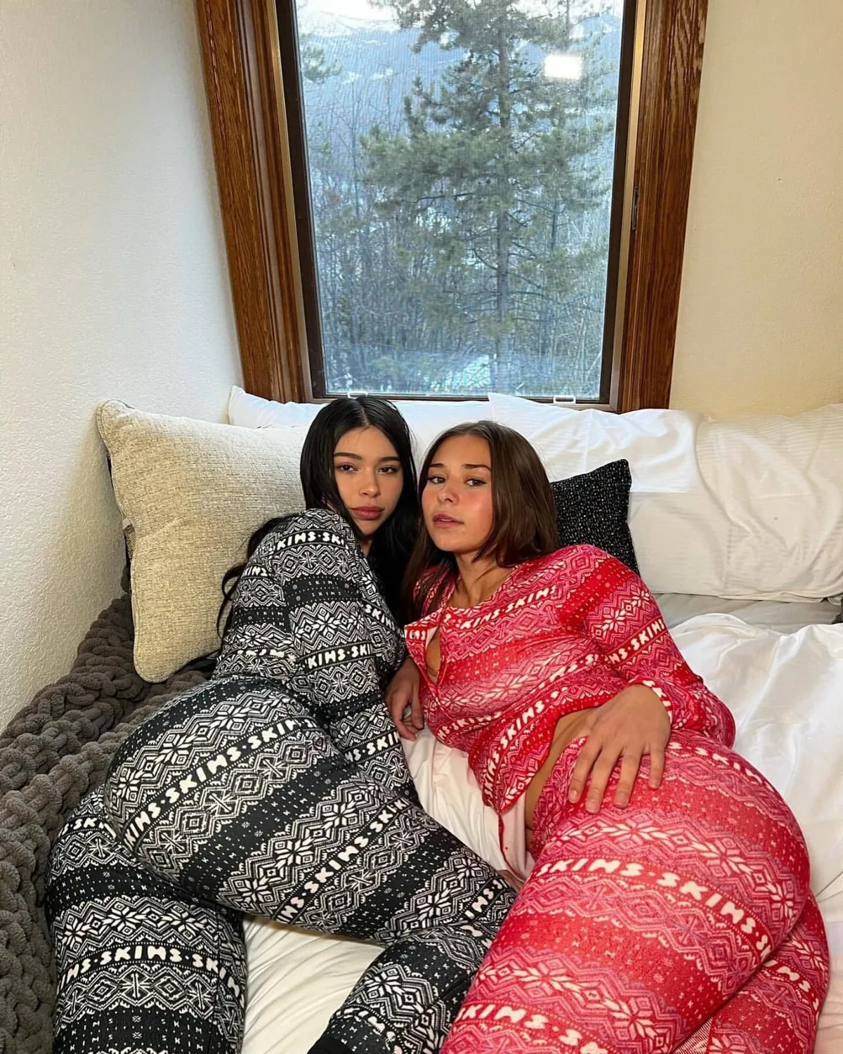 I don't know why they call post without nudes safe. For some of us they are the most triggering. I know some of you must agree.