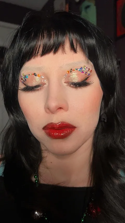 The inspo was Christmas lights 🌟