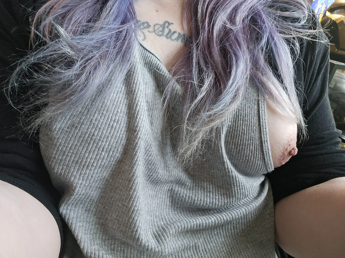 This slippery lady won't stay in this darn shirt.