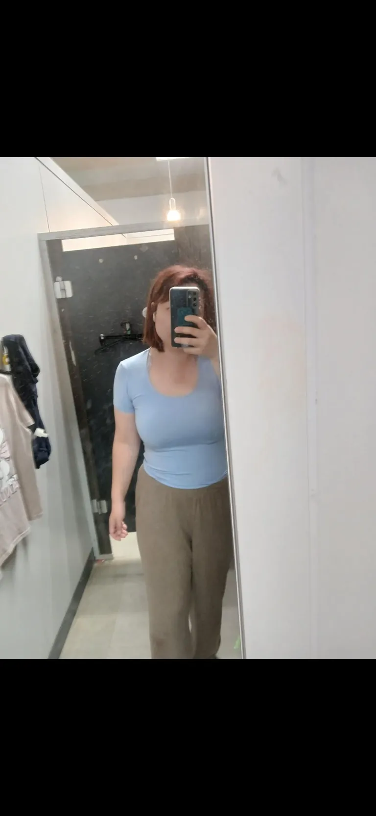 28f- never had a boyfriend, tell me why