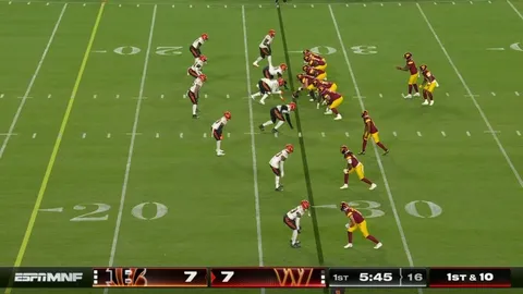 [Highlight] Jacory Croskey-Merritt finds a lane to take it 27 yards for 6