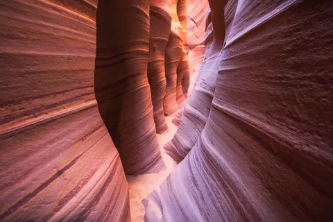 Beautifully colored slot canyon in Utah [OC] [2000x1335]