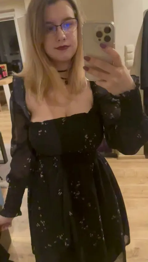 If you never tried to tittyfuck a goth Mommy before, you definitely should (;